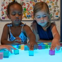 Leuchttisch mit Farbenspiel