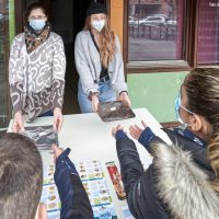 Eine warme Mahlzeit für Kinder