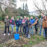 Garten aufgeräumt und Hochbeet gebaut