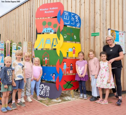 Ein Platz, der bleibt – Kinder gestalten ihre Rechte in Holz