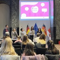 Entdecken, Austauschen, Mitgestalten: Mädchen* machen Politik