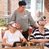 Wenn Gedanken auf Reise gehen: AWO startet VR-Brillen-Projekt für Seniorinnen und Senioren
